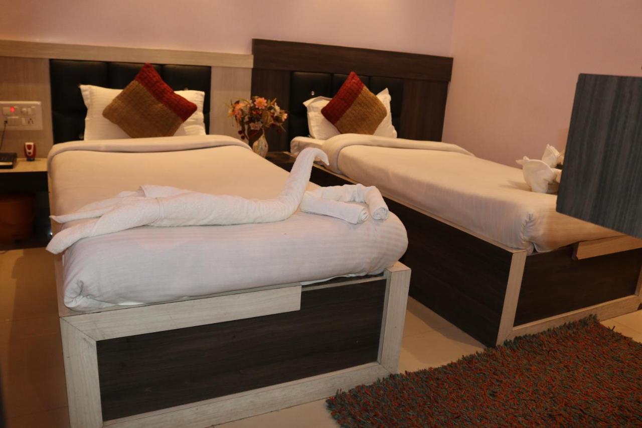 Hotel Vaishnavi Heights Aurangabad  Exterior photo